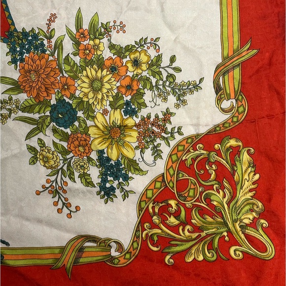 Authentic Gucci Silk Scarf for Neck, your Purse and/or Backpack - Picture 6 of 14